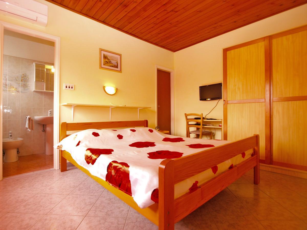 Apartments Luciano 1576 Ližnjan Buitenkant foto